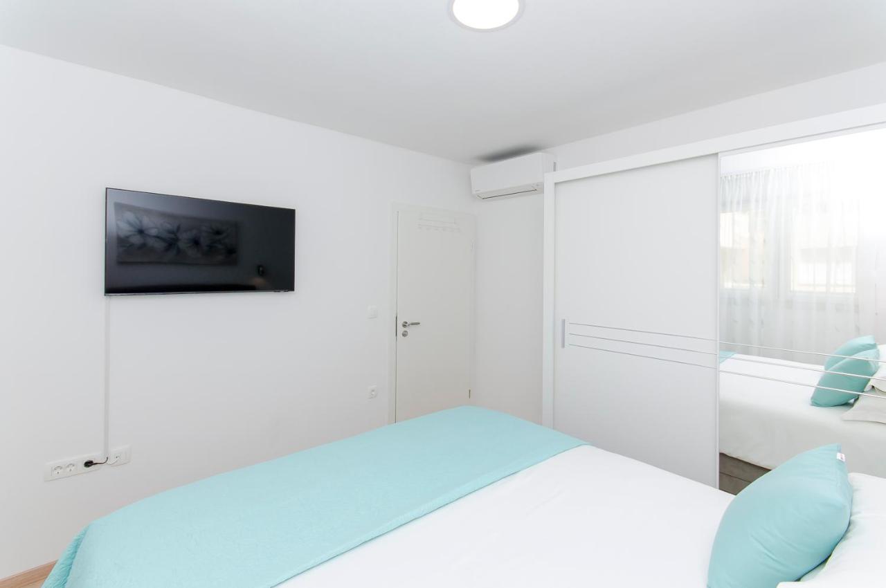 Lanuna Apartment Split Exterior photo