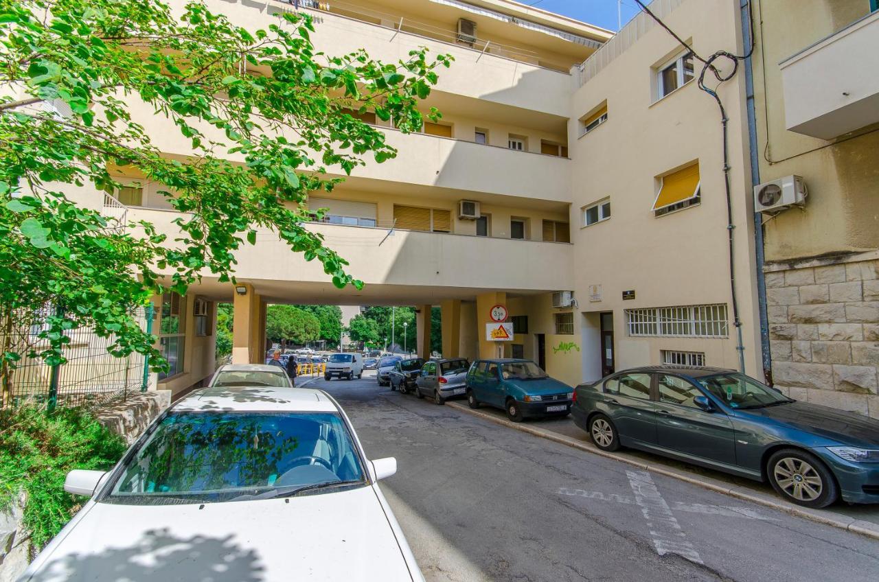 Lanuna Apartment Split Exterior photo